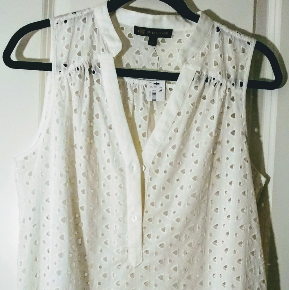NWT Outback Red White Sleeveless Top